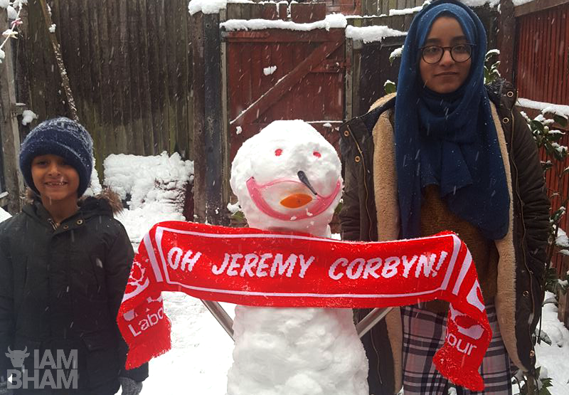 Cor-brrrryn: Someone actually went and built a Jeremy Corbyn snowman!