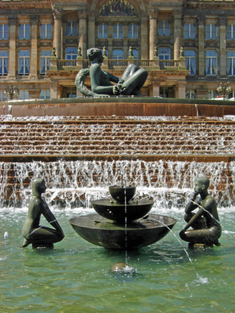 The River, known as the 'Floozie in the Jacuzzi', was unveiled when Victoria Square was reopened in 1995 by Princess Diana 