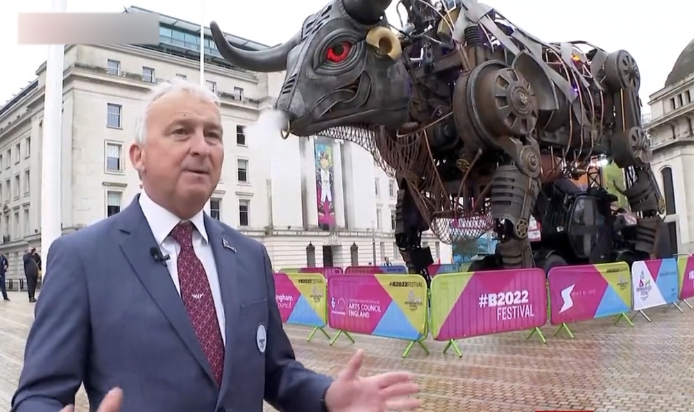 Council leader Ian Ward in in talks to save iconic Birmingham 2022 bull following public appeal